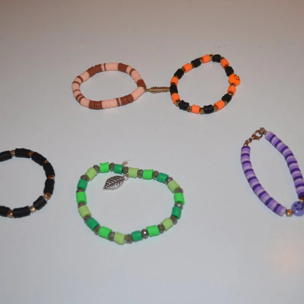 5 Bracelets handmade Clay Beads Pendants Purple Green Tan-Brown Orange-Black